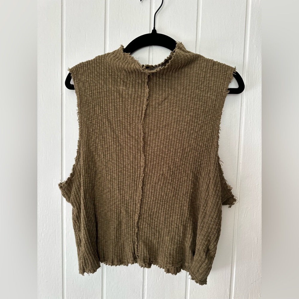 T.La Green Sleeveless Turtleneck- Size L